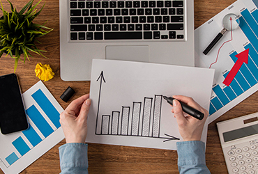 Navigating Growth and Change in the IT Industry